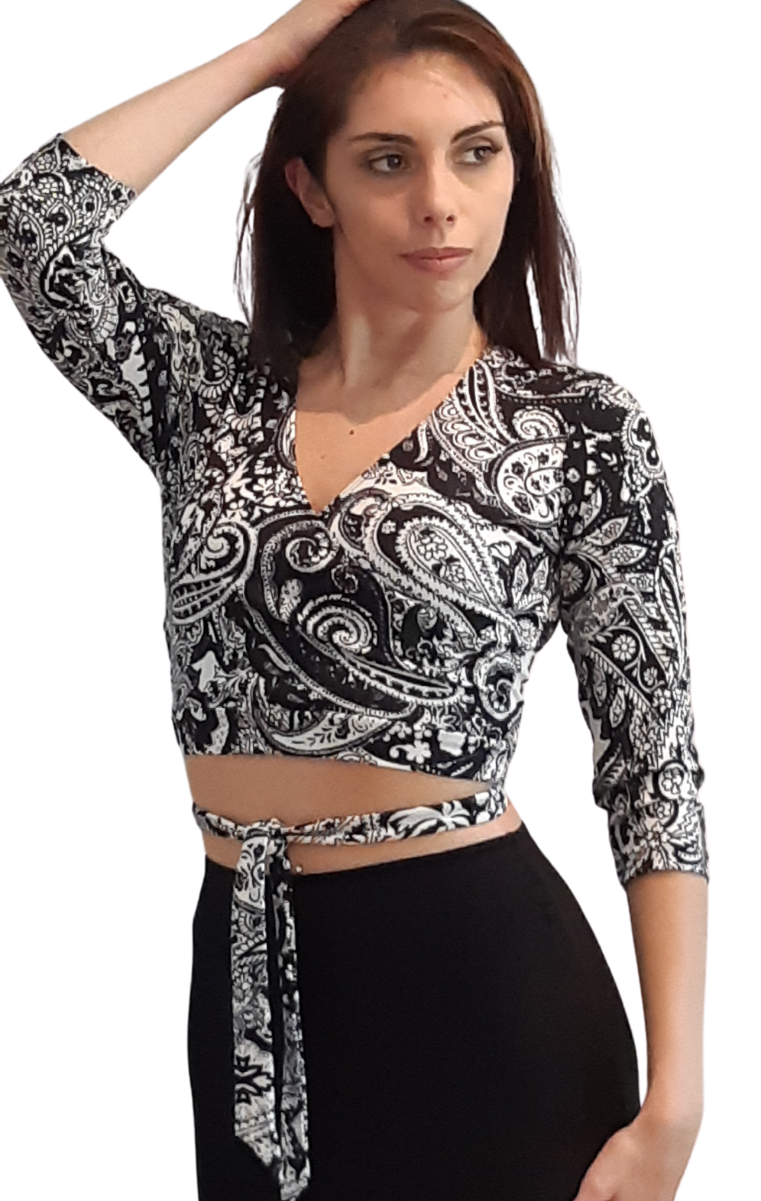 BLACK AND WHITE 2 PIECE DANCE SET
